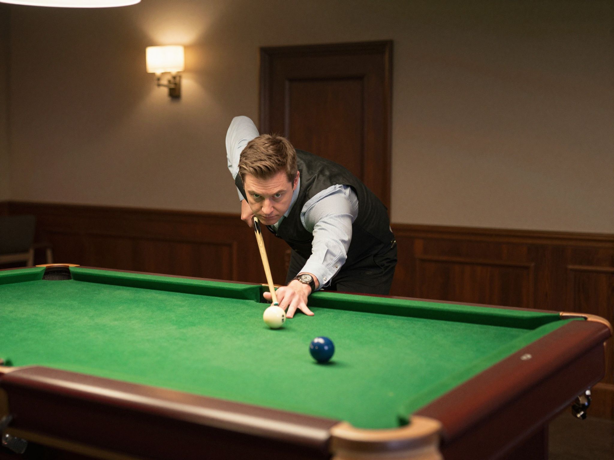 Az egyedül biliárdozás álomban a belső harc és rejtett vágyak titkos színtere, ahol a lélek irányít.