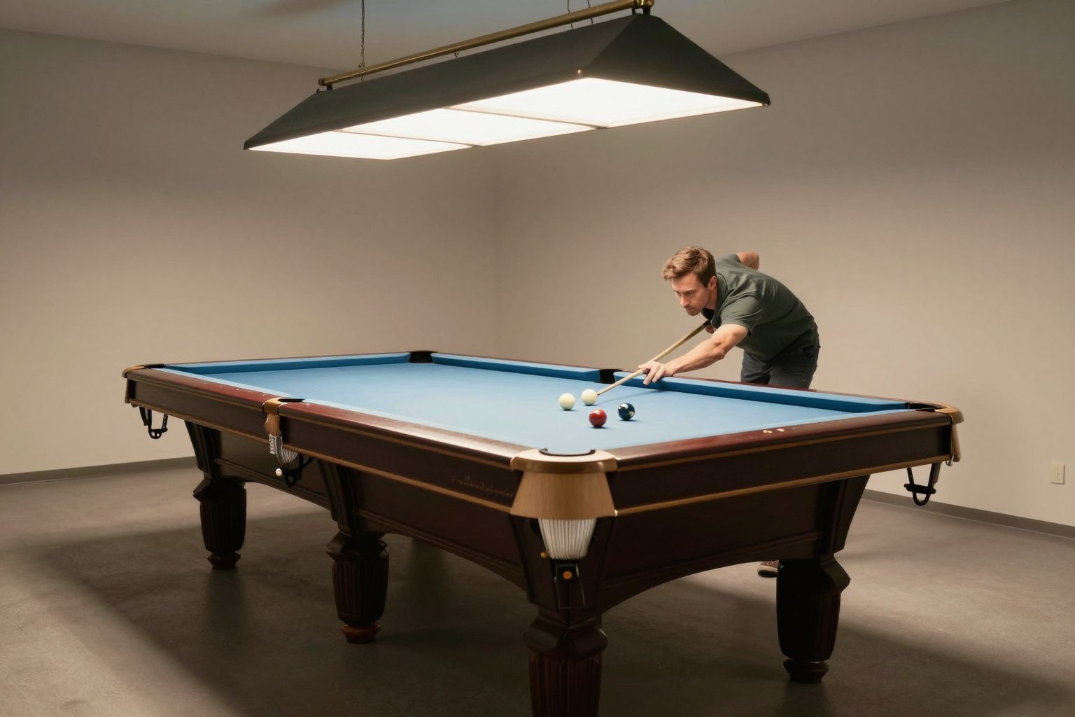 A szinte üres vagy hatalmas biliárdasztal az életed rejtett lehetőségeit és az egyensúly keresését szimbolizálja.