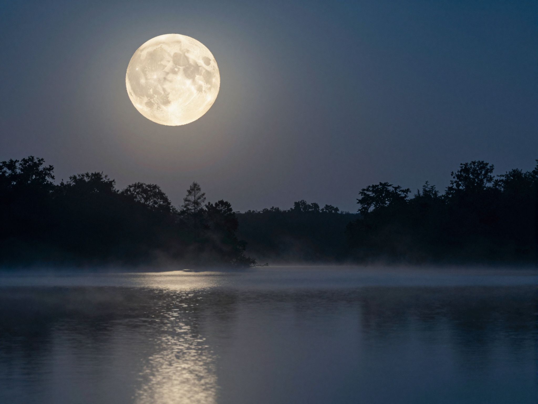 A hold álombeli fénye az érzelmek mélységét és titkos vágyakat tükrözi, melyek csak az álomban tárulnak fel.