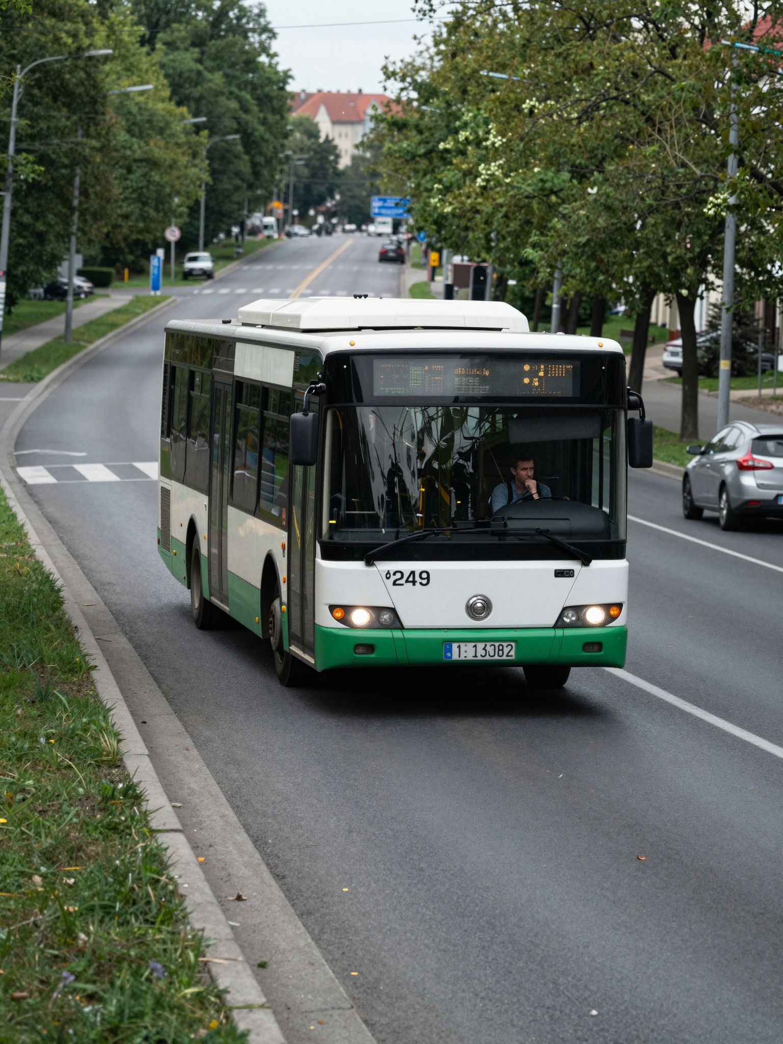 A rossz irányba menő trolibusz álma gyakran utal a belső bizonytalanságra és a sors terheire, amit cipelünk.